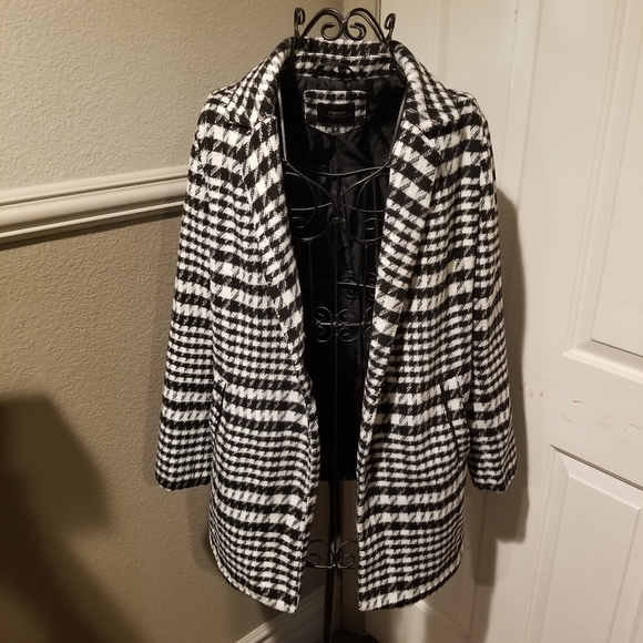 Papaya Weekend Black & White  Coat Size 8 with Pockets - Picture 3 of 9
